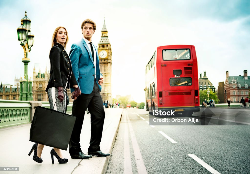 Мода пара торговых в Лондоне - Стоковые фото Пара - Человеческие взаимоотношения роялти-фри