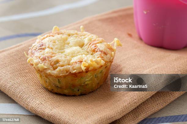 Muffin De Legumes - Fotografias de stock e mais imagens de Curgete - Curgete, Muffin, Cenoura