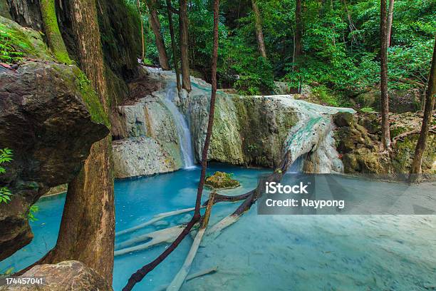 Cataratas De Erawan - Fotografias de stock e mais imagens de Ao Ar Livre - Ao Ar Livre, Azul, Beleza natural