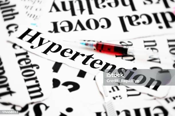 Bluthochdruck Überschrift Mit Füllung Hypodermic Nehmen Sie Die Blutdruckmedikamente Einnehmen Stockfoto und mehr Bilder von Alphabet