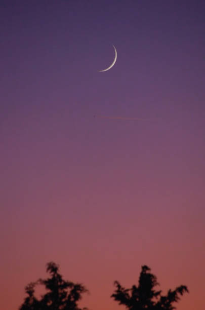 istock a small slice of moon 1744664353