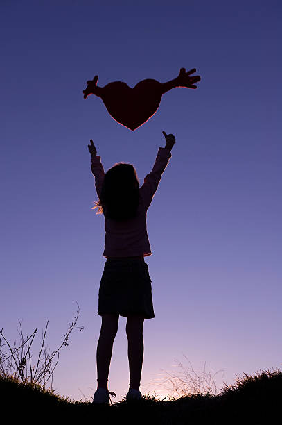 istock Silhouette. Love is in the air 174477327