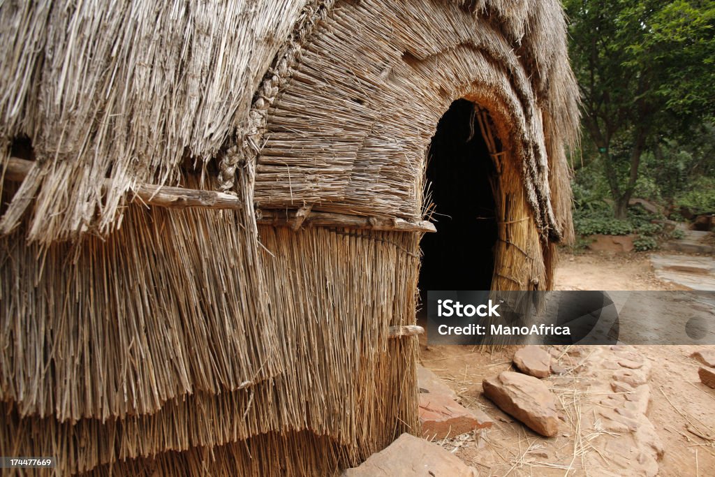 Zulu hut Eingang - Lizenzfrei Afrikanische Kultur Stock-Foto