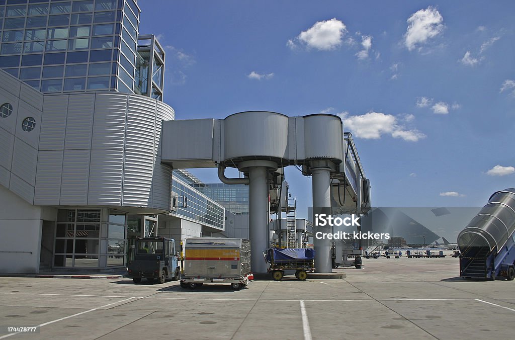 Aeropuerto de equipos de tierra - Foto de stock de Aeropuerto libre de derechos