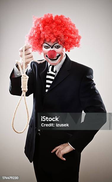 Photo libre de droit de Affaires Clown Avec Pendaison banque d'images et plus d'images libres de droit de Sourire figé - Sourire figé, Adulte, Adulte d'âge moyen