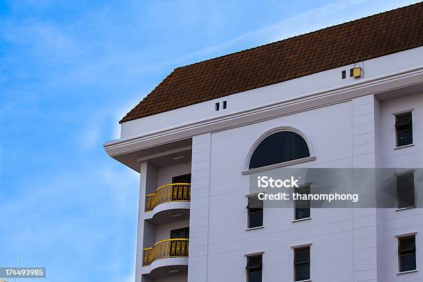 Photo libre de droit de Extérieur Du Bâtiment De Lhôtel De Luxe Avec Une Architecture Moderne banque d'images et plus d'images libres de droit de Appartement