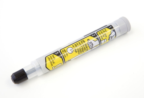 Automatic pen used in emergency treatment of allergic (anaphylactic) reactions.