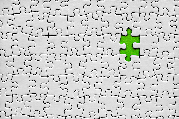 最後のピース - jigsaw piece puzzle jigsaw puzzle metal ストックフォトと画像
