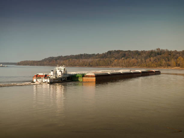 istock Shipping on the Mississippi River 174543684