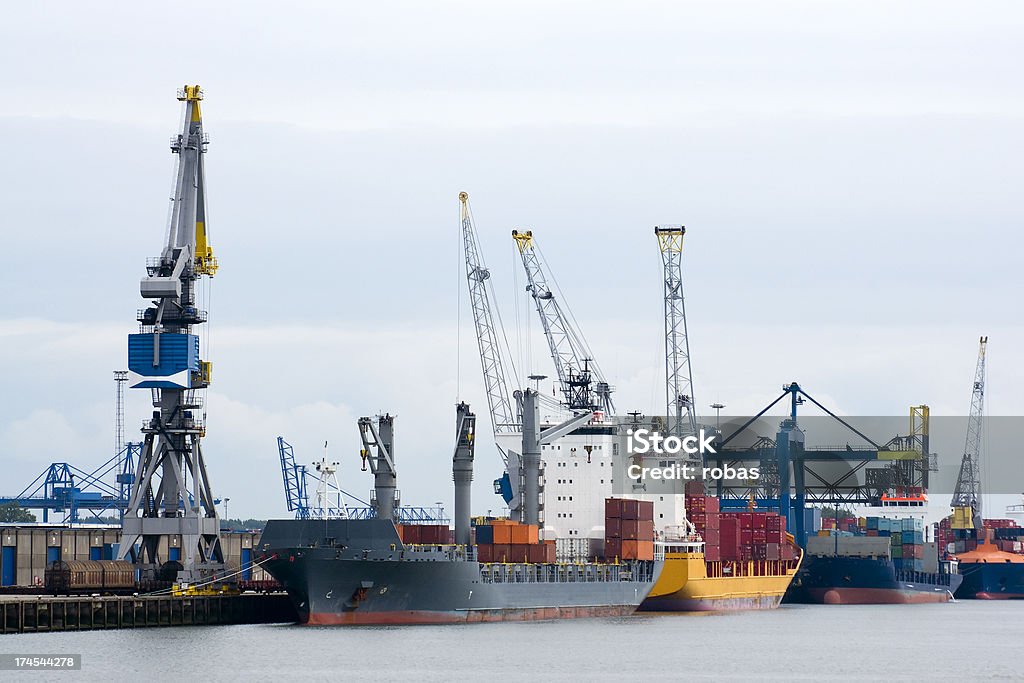 Fracht statków w Rotterdamie Harbor - Zbiór zdjęć royalty-free (Fotografika)