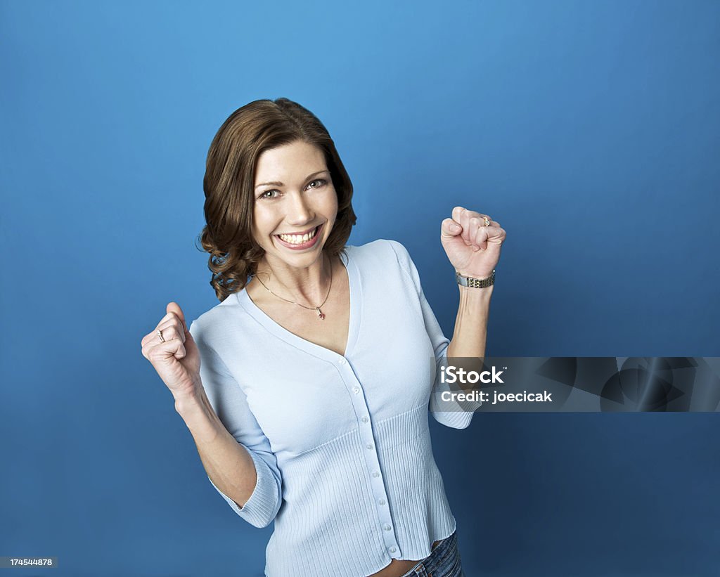 Glückliche Frau feiert - Lizenzfrei Eine Frau allein Stock-Foto