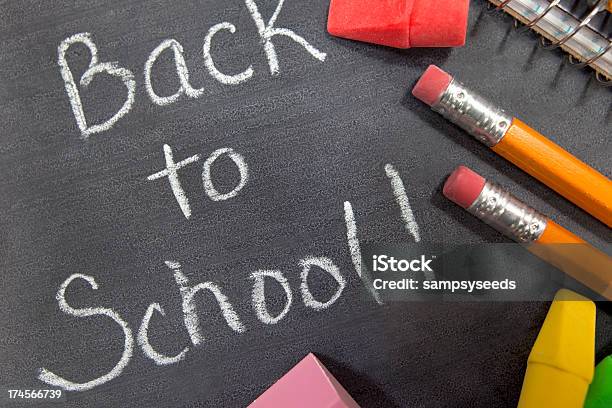 De Volta Ao Fundo Da Escola - Fotografias de stock e mais imagens de Borracha - Material de Escritório - Borracha - Material de Escritório, Desenho a Giz, Educação