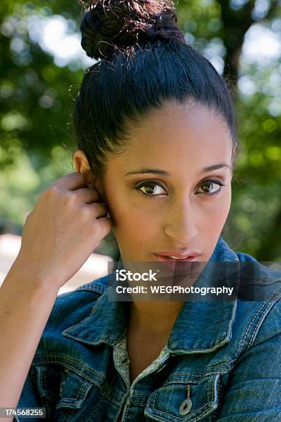 Atraente Mulher Olhos E Face - Fotografias de stock e mais imagens de 20-24 Anos - 20-24 Anos, 2000-2009, 9 Horas