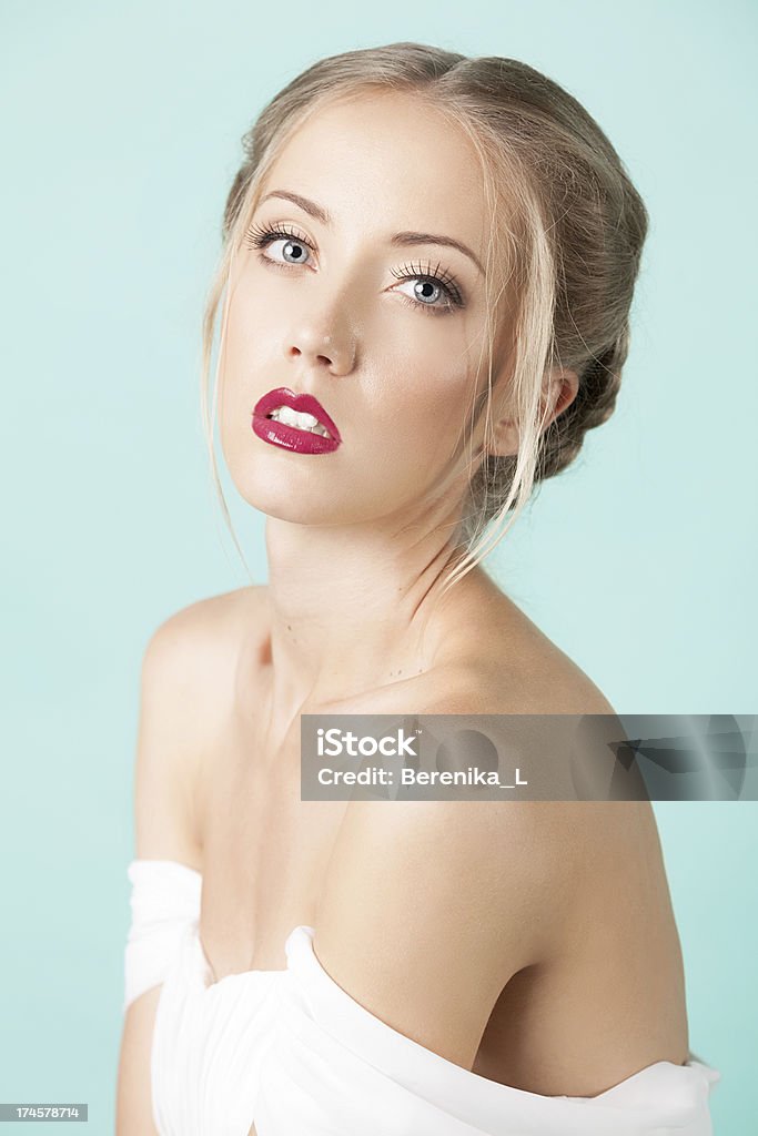 Porträt einer schönen Braut mit bouquet. - Lizenzfrei Attraktive Frau Stock-Foto