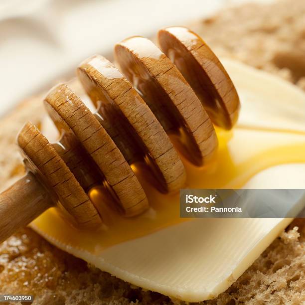 Honig Und Brot Mit Butter Stockfoto und mehr Bilder von Brotsorte - Brotsorte, Butter, Farbbild