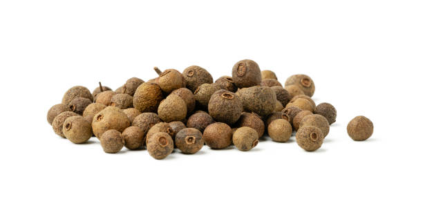 istock Pile of allspice isolated on white background 1746122692