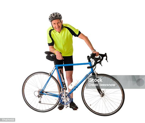 Foto de Homem Em Pé Com Sua Bicicleta e mais fotos de stock de Fundo Branco - Fundo Branco, Ciclismo, Bicicleta