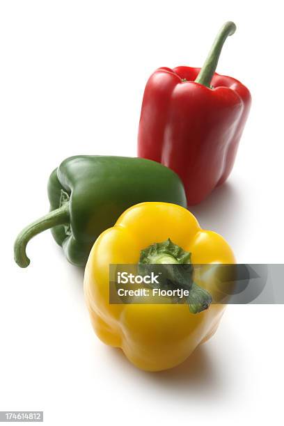 野菜ピーマン黄色赤色および緑色 - オーガニックのストックフォトや画像を多数ご用意 - オーガニック, カットアウト, カラー画像