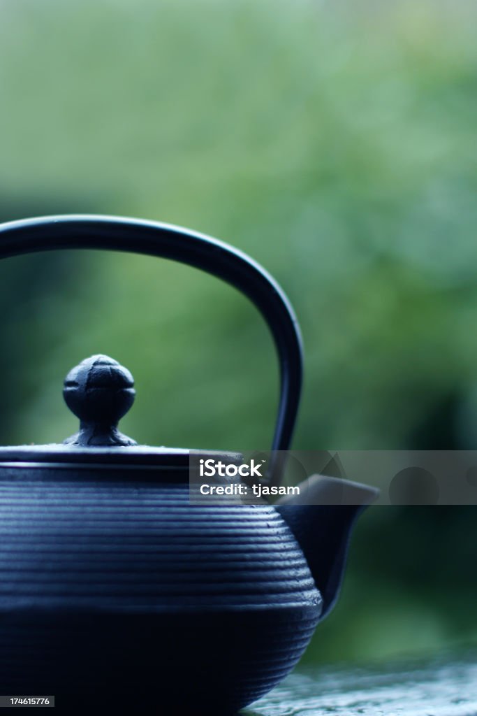 Teatime - Zbiór zdjęć royalty-free (Czajnik do herbaty - Naczynia stołowe)