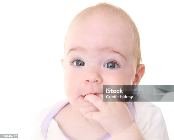 Confuso Baby - Fotografie stock e altre immagini di Bambino - Bambino, Dito in bocca, 6-11 Mesi