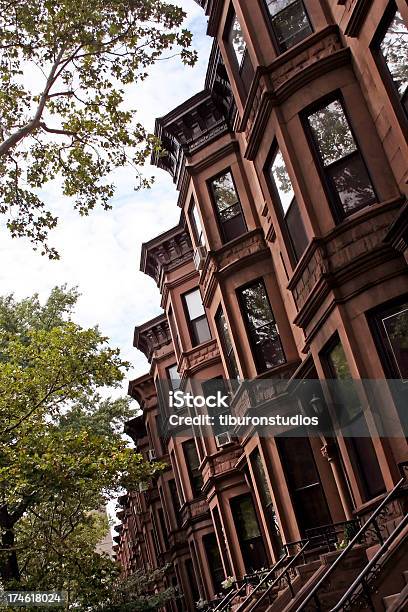 Brooklyn Brownstones - Fotografias de stock e mais imagens de Bairro Park Slope - Bairro Park Slope, Brooklyn - Nova Iorque, Casa