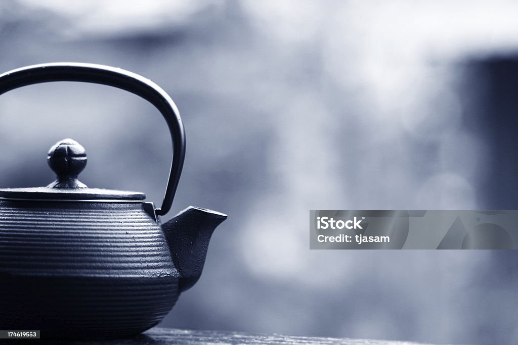 Teatime - 로열티 프리 주물 티포트 스톡 사진