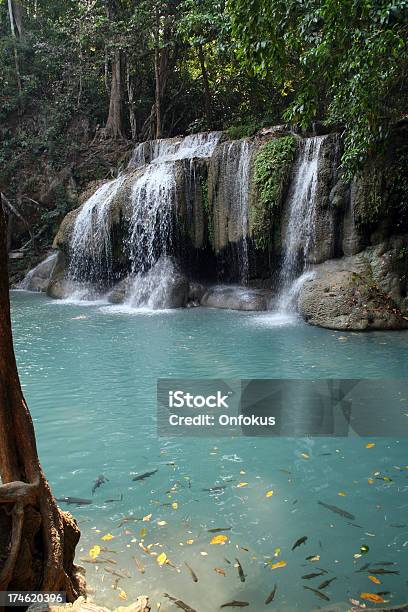 Cascate Di Erawan Kanchanaburi Thailandia - Fotografie stock e altre immagini di Provincia di Kanchanaburi - Provincia di Kanchanaburi, Acqua, Ambientazione esterna