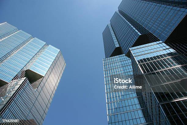 Foto de Perspectiva Urbana e mais fotos de stock de Arquitetura - Arquitetura, Arranha-céu, Canadá