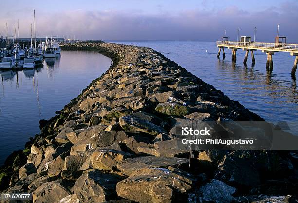 Wellenbrecher Stockfoto und mehr Bilder von Bundesstaat Washington - Bundesstaat Washington, Bootssteg, Fels