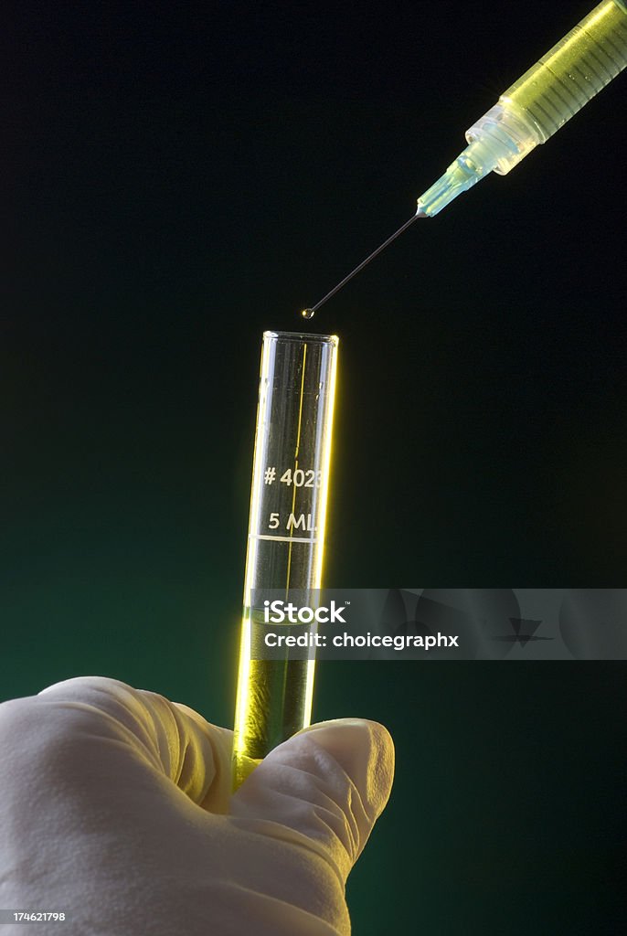 Grüne Erde Research-Test Tube & Spritze - Lizenzfrei Flüssig Stock-Foto