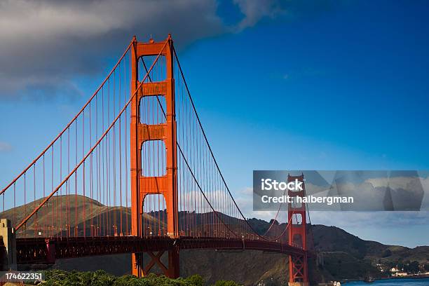 Most Golden Gate - zdjęcia stockowe i więcej obrazów Bez ludzi - Bez ludzi, Chmura, Czerwony