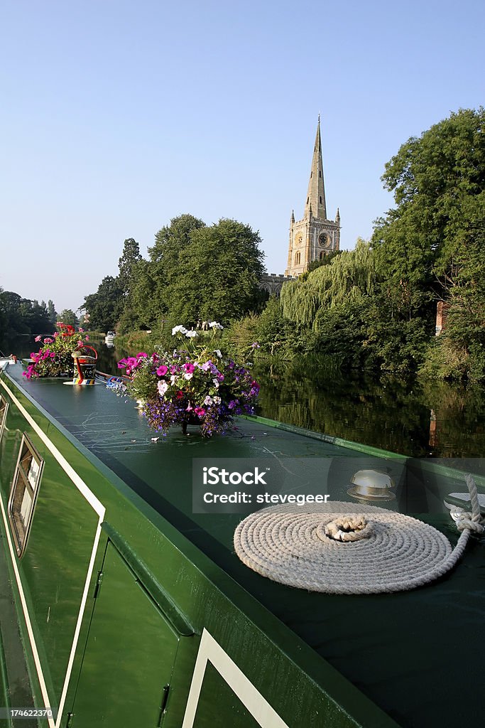 Canal barcaza en Stratford Upon Avon, Inglaterra - Foto de stock de Barcaza - Embarcación industrial libre de derechos