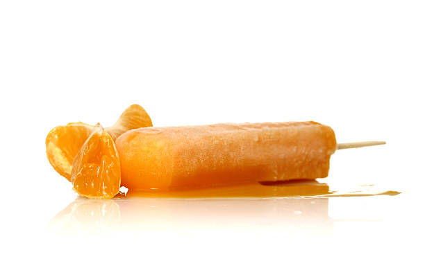 Soczysty pomarańczowe popsicle – zdjęcie