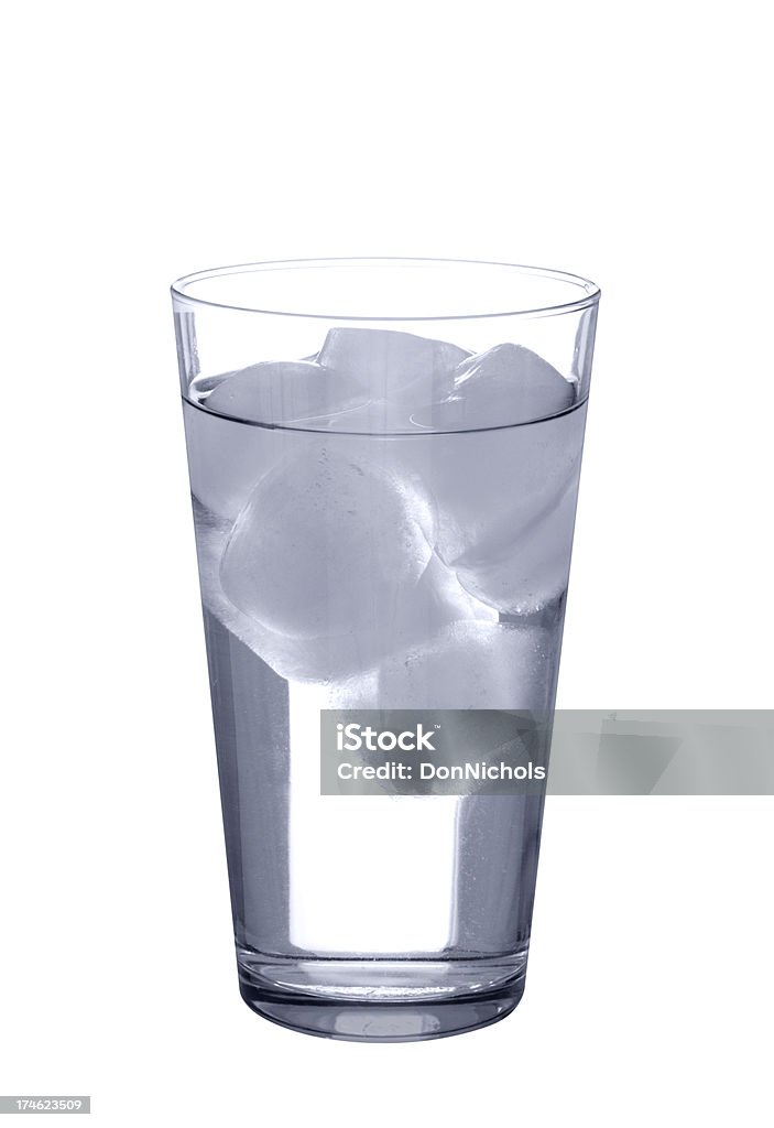 Bicchiere di acqua ghiacciata - Foto stock royalty-free di Ghiaccio