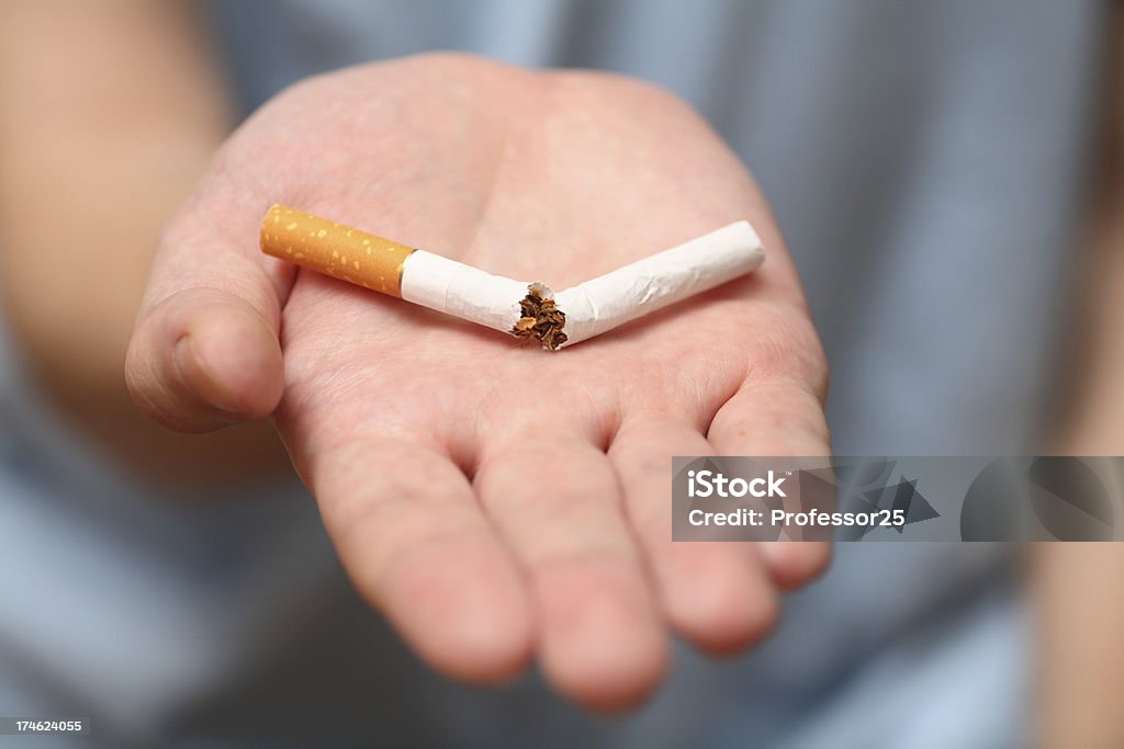 Mit dem Rauchen aufhören noch heute! - Lizenzfrei Fotografie Stock-Foto