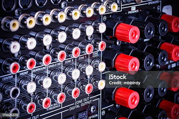 Hitech Av Conectores Do Destinatário - Fotografias de stock e mais imagens de Amplificador - Amplificador, Bloco de Ligação, Conexão