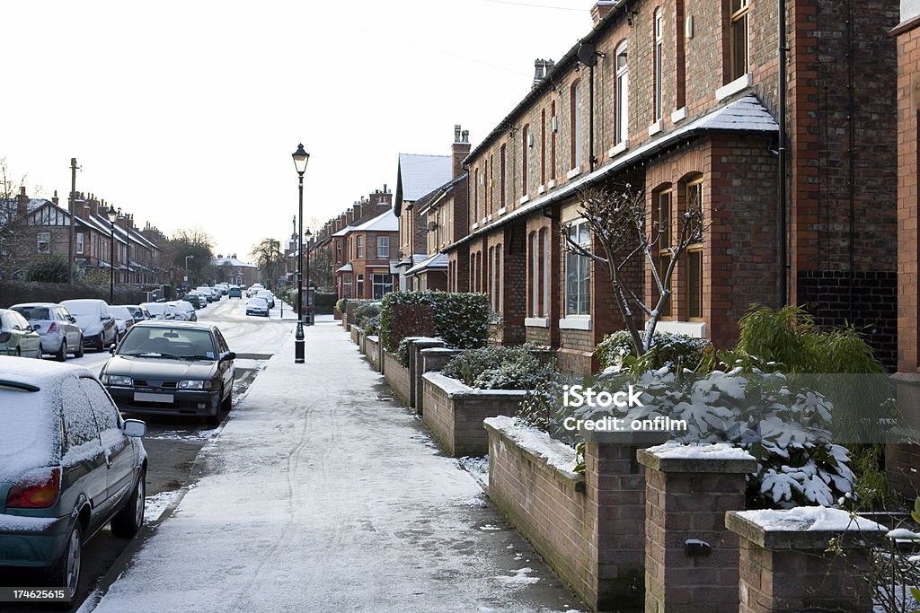 Recouvert de neige street - Photo de Neige libre de droits