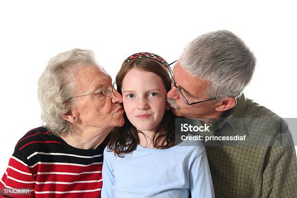 Nipoti Maschi E Femmine Felice Baci Guida - Fotografie stock e altre immagini di Bambino - Bambino, Occhiali da vista, 8-9 anni