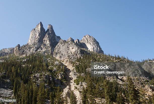 Photo libre de droit de Mont Liberty Bell À Washington banque d'images et plus d'images libres de droit de Aiguille rocheuse - Aiguille rocheuse, Flèche - Clocher, Géographie physique