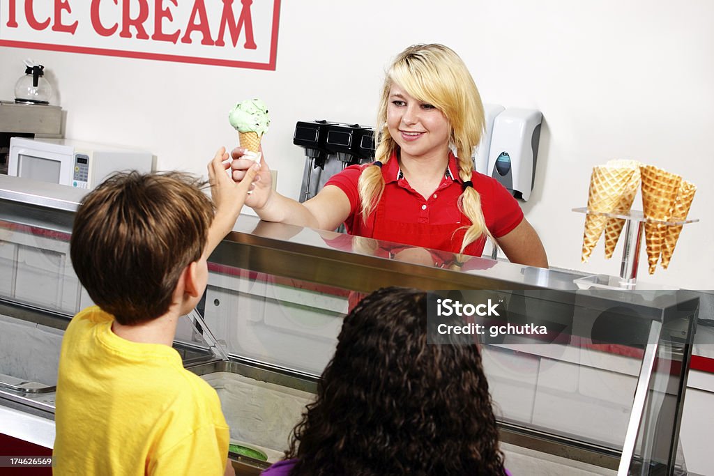 Helado de clientes - Foto de stock de Adolescente libre de derechos