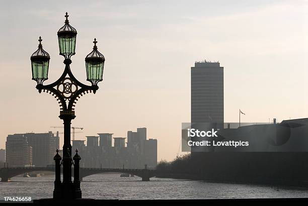 Londyn Sillouette - zdjęcia stockowe i więcej obrazów Bez ludzi - Bez ludzi, Biurowiec, Budynek z zewnątrz