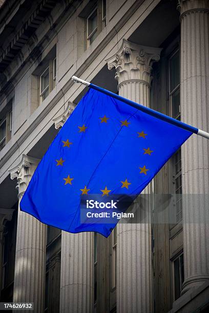 Bandiera Dellunione Europea - Fotografie stock e altre immagini di Autorità - Autorità, Bandiera, Bandiera dell'Unione Europea