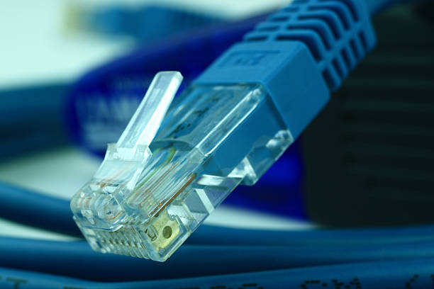 wtyczka sieciowa - cat5 rj45 cable network connection plug zdjęcia i obrazy z banku zdjęć