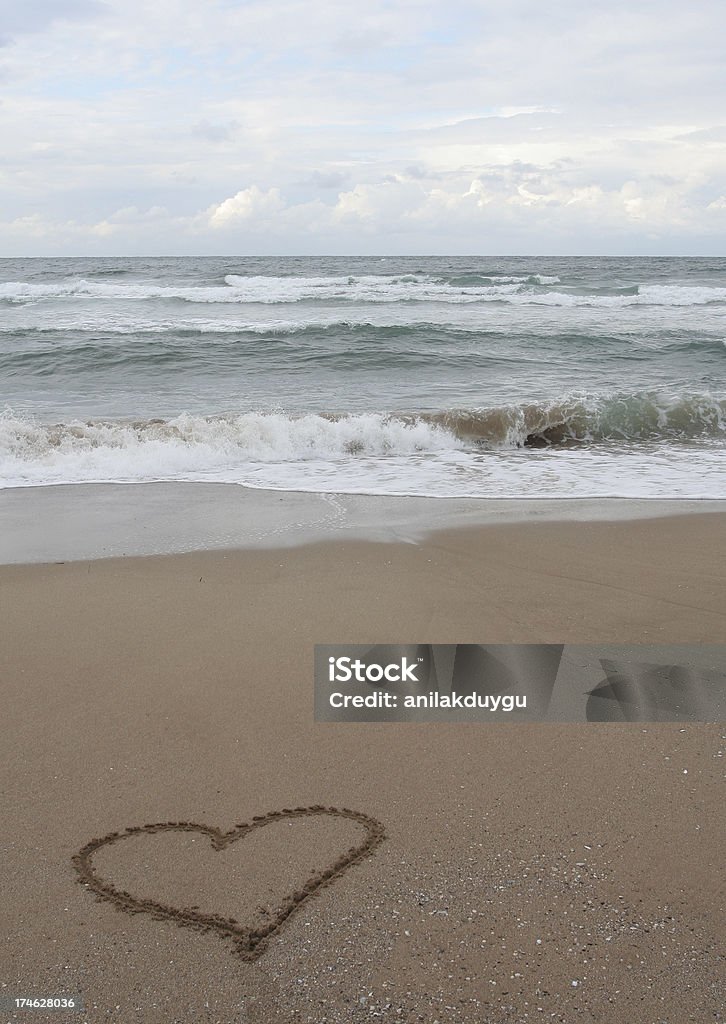 Cuore sulla sabbia - Foto stock royalty-free di Acqua