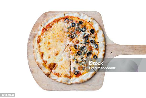 Napole とチーズのピザ - おやつのストックフォトや画像を多数ご用意 - おやつ, クローズアップ, ケイパー