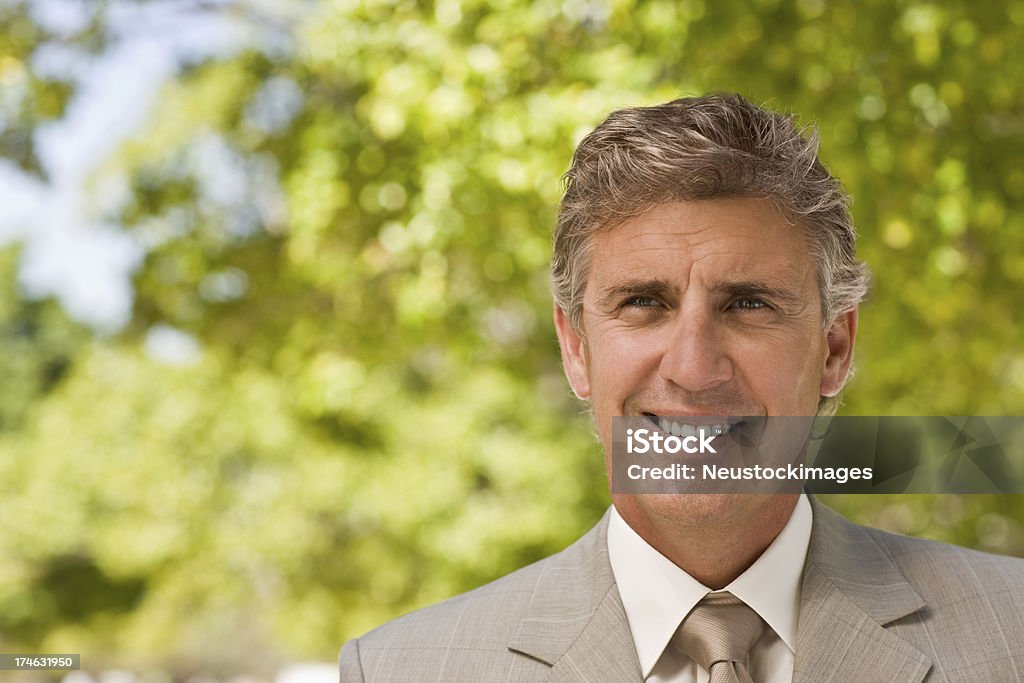 Sonriente hombre maduro - Foto de stock de 50-54 años libre de derechos