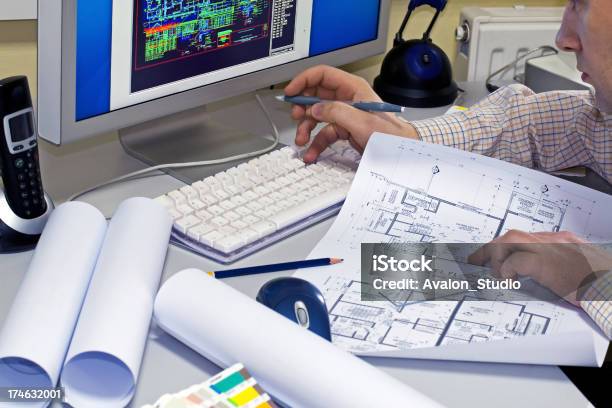 Architekt Stockfoto und mehr Bilder von Arbeiten - Arbeiten, Arbeiter, Architektur