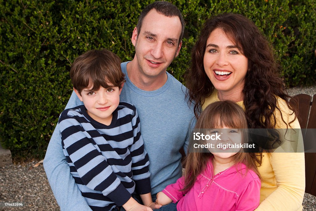 Família feliz - Royalty-free Abraçar Foto de stock
