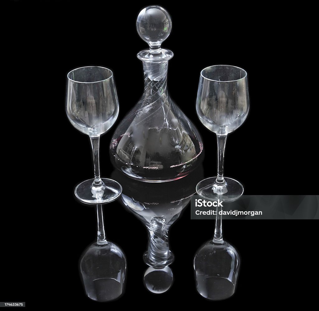 「デカンター」で、レッドワインとグラス - アルコール飲料のロイヤリティフリーストックフォト