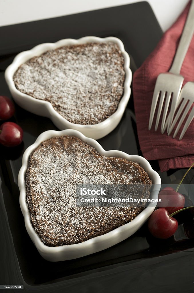 Romântico Dia dos Namorados Coração de Chocolate de Sobremesa para Dois - Royalty-free Símbolo do Coração Foto de stock